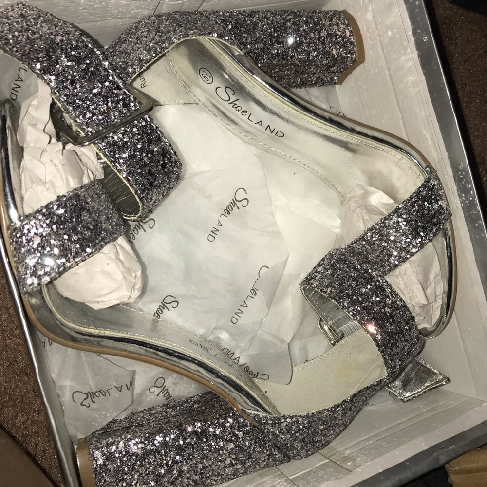 High heels, style: rumors